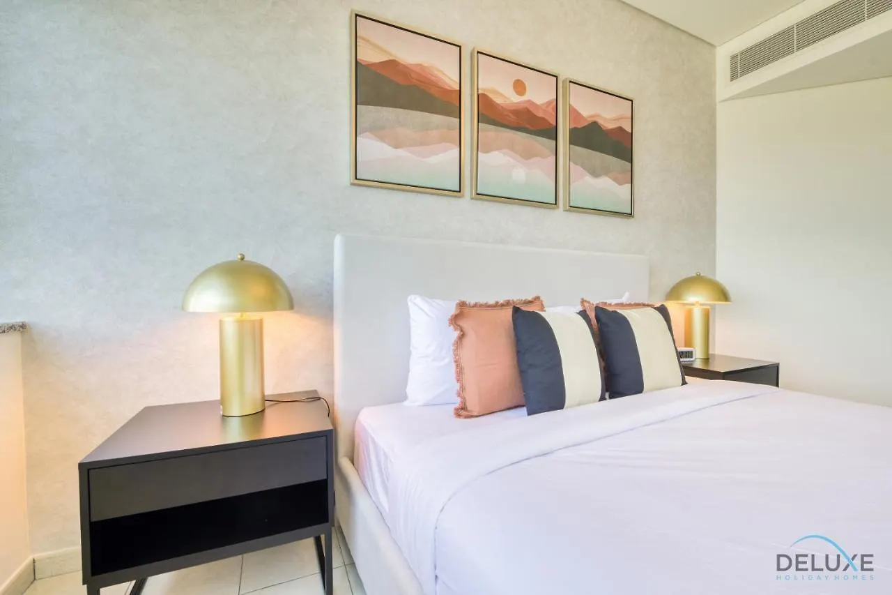 Limited Offer Cozy 2Br With Pool & Prime Location By Deluxe Holiday Homes Dubai Apartment